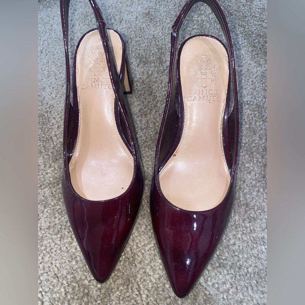 Vince Camuto wine pointed toe block heel size 5